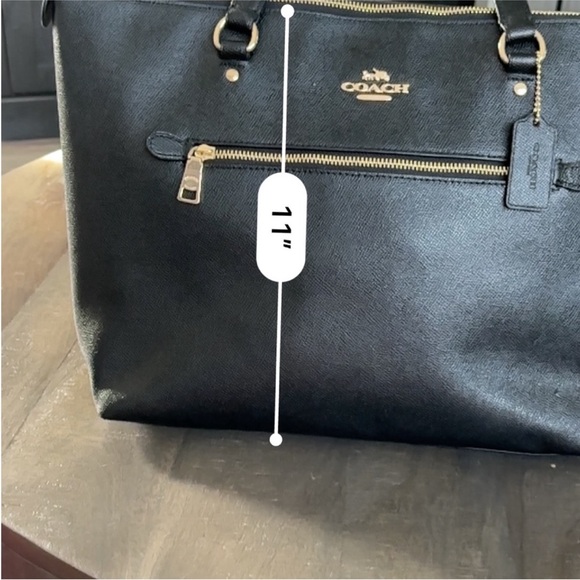 Coach - Picture 4 of 9